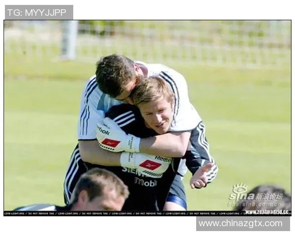 美国足球明星的妻子们揭秘她们的爱情故事与生活点滴